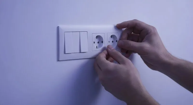 Installation et remplacement de prises et interrupteurs en Vendée par un électricien qualifié